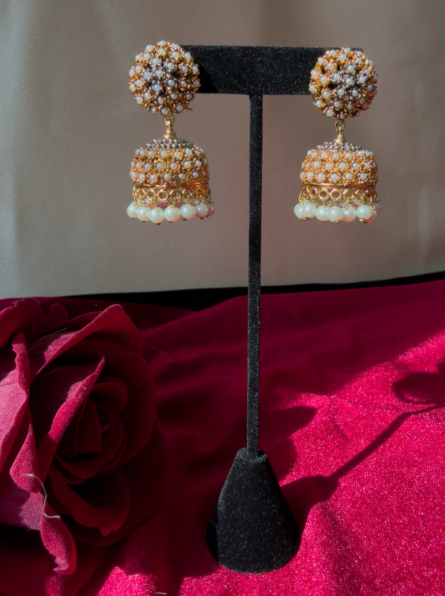 Roshni Jhumkas
