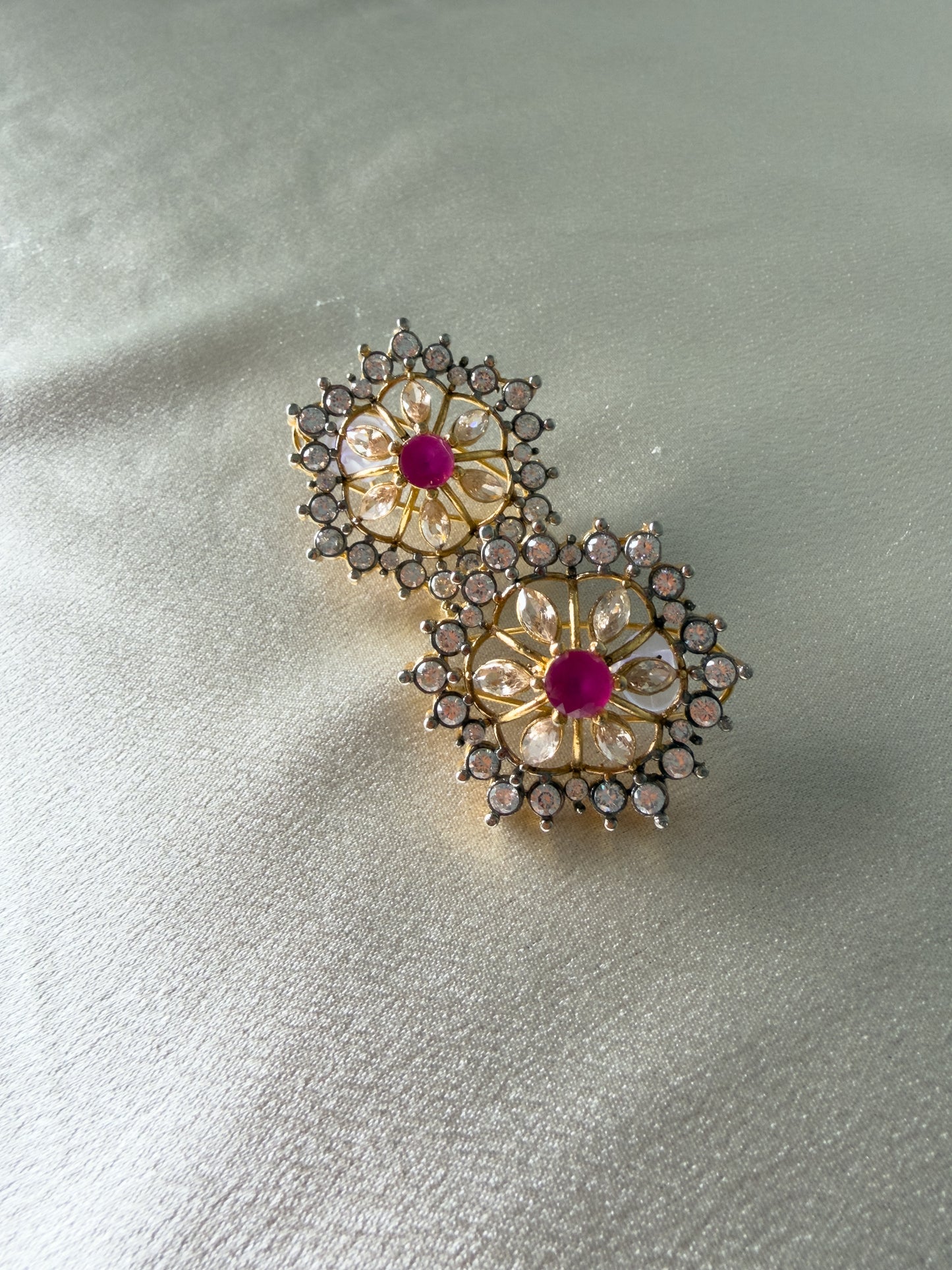 Inaara Studs