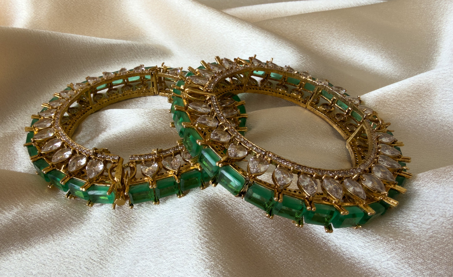 Roshni bangles